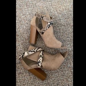Open toe bootie
